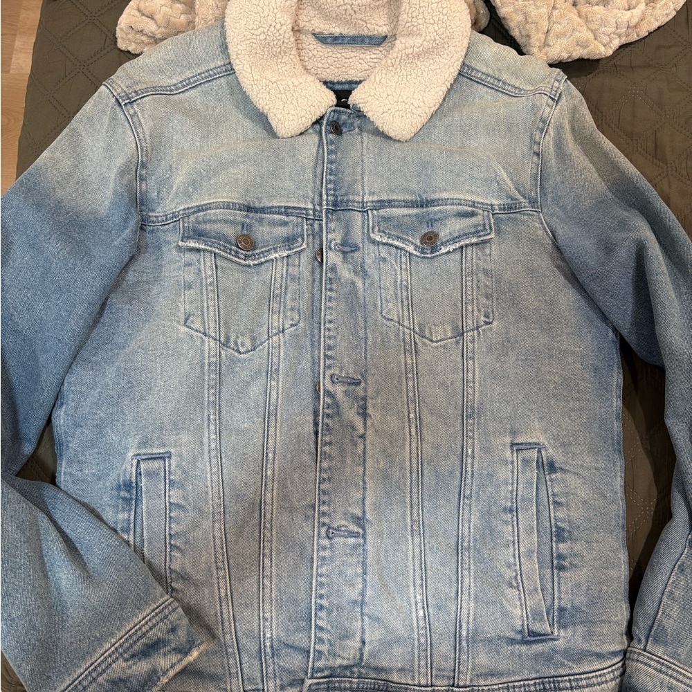 Hollister Blue and White Lightweight Shirt Jacket